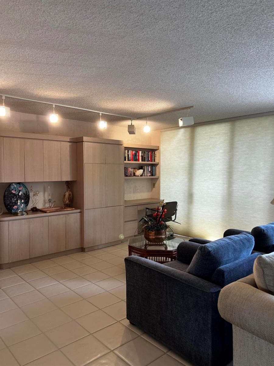 4702 Fountains Drive # 207, Lake Worth, FL 33467 photo 2
