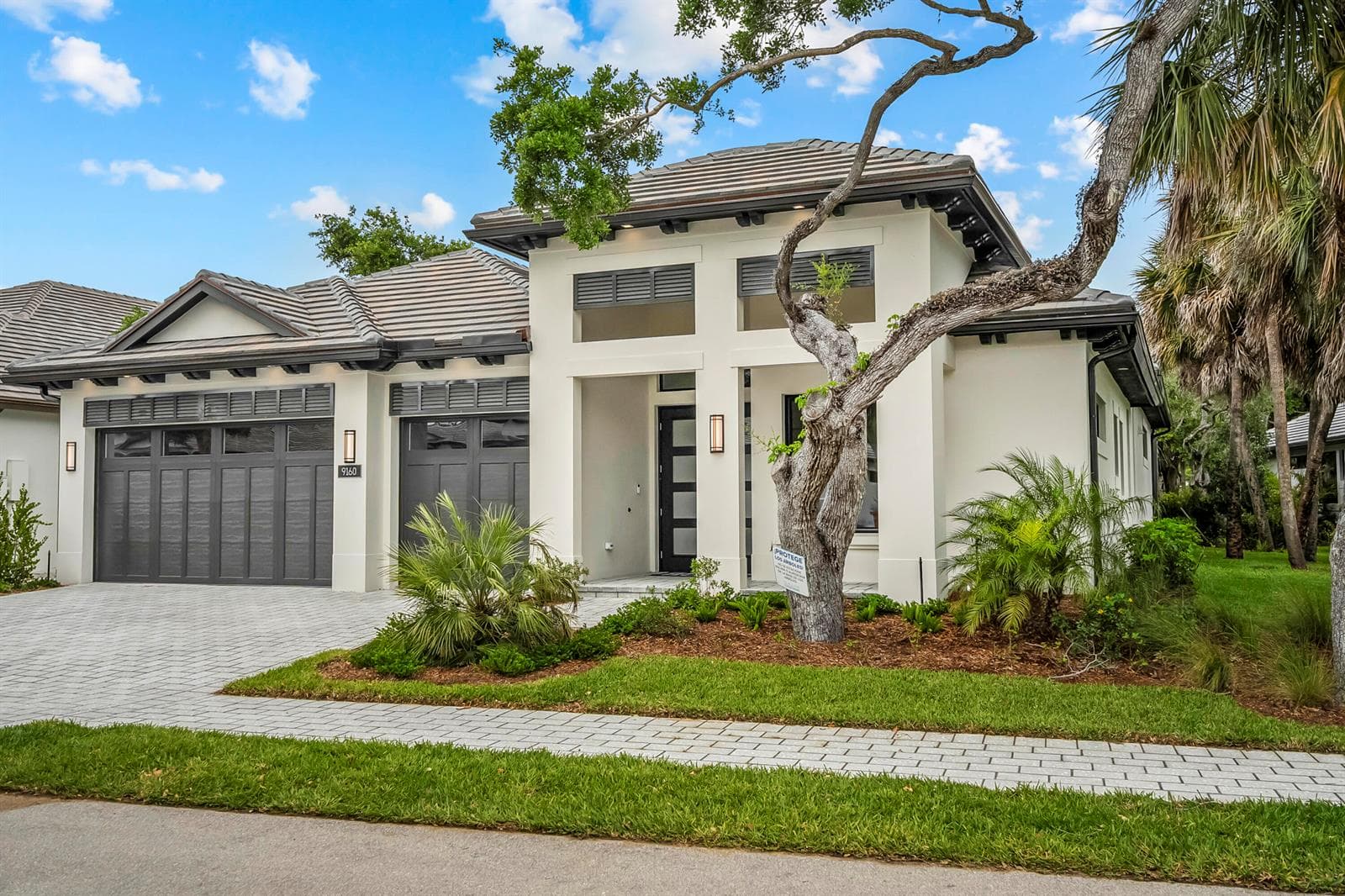 9160 Seaglass Court, Vero Beach, FL 32963 photo 2