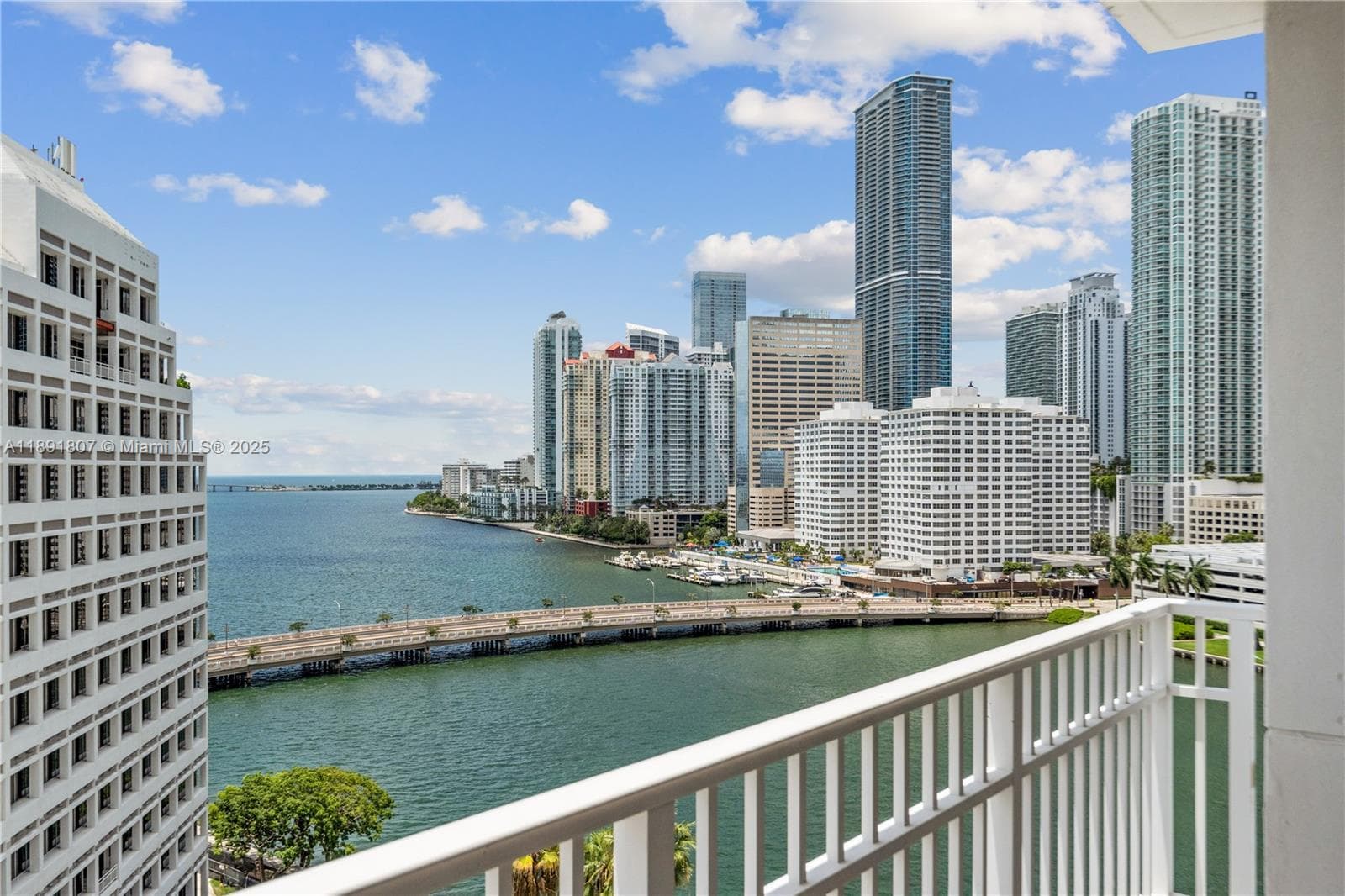 701 Brickell Key Blvd # 1411, Miami, FL 33131