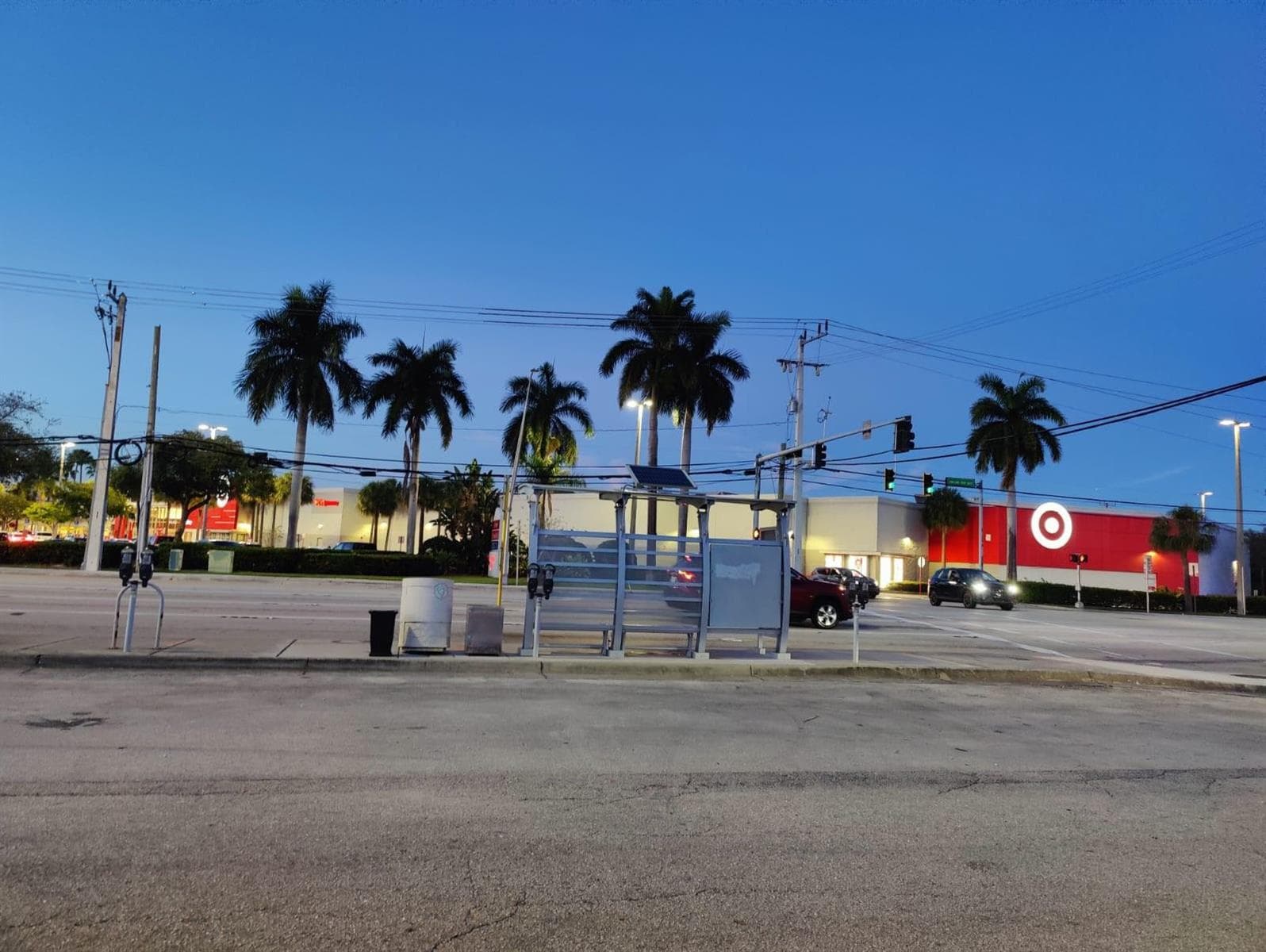 2400 E Oakland Park Boulevard, Fort Lauderdale, FL 33306 photo 2