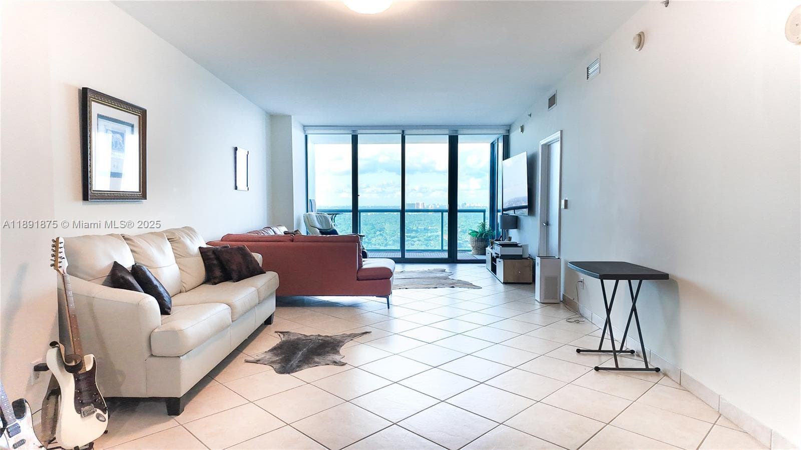 601 NE 36th St # 2206, Miami, FL 33137 photo 2