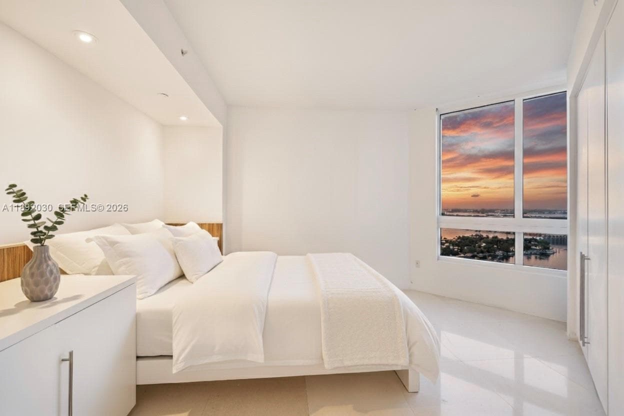 6365 Collins Ave # 2901, Miami Beach, FL 33141 photo 4