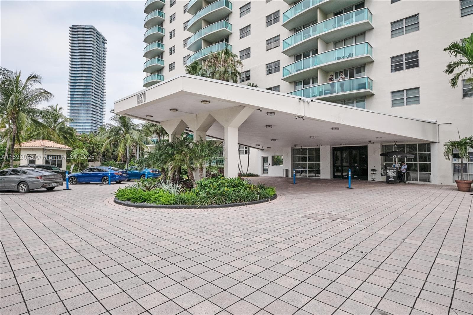 19370 Collins Ave # 407, Sunny Isles Beach, FL 33160