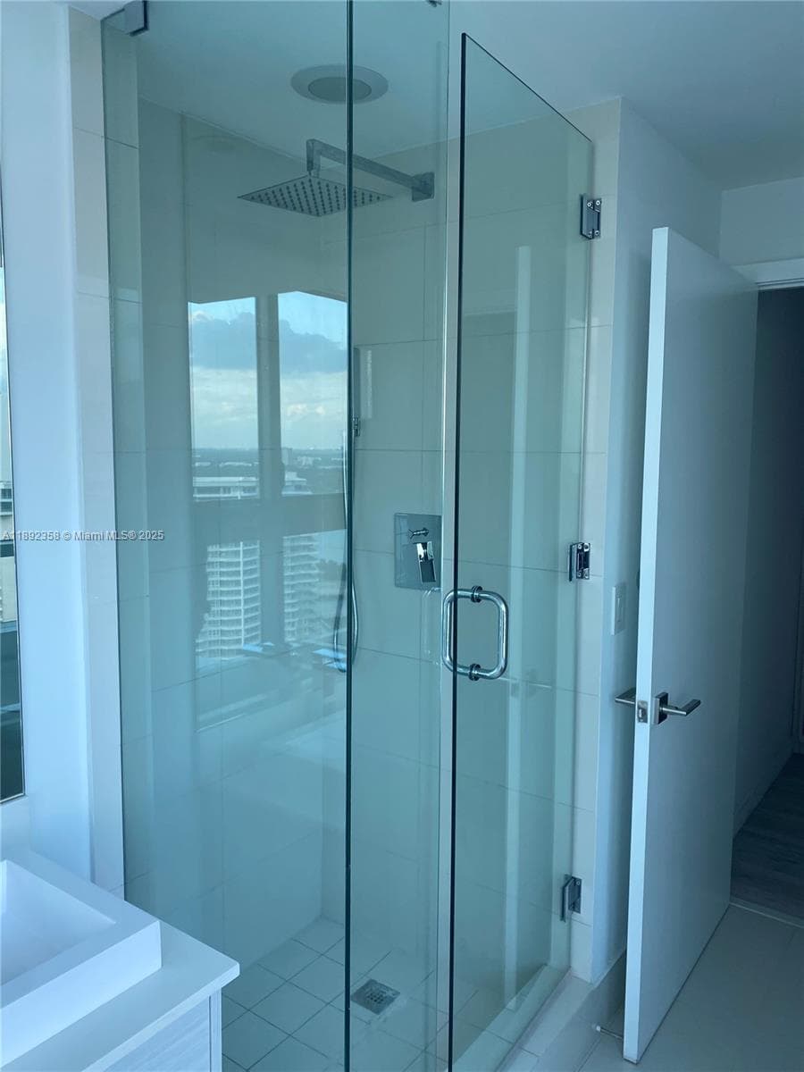 650 NE 32nd St # 3108, Miami, FL 33137 photo 5