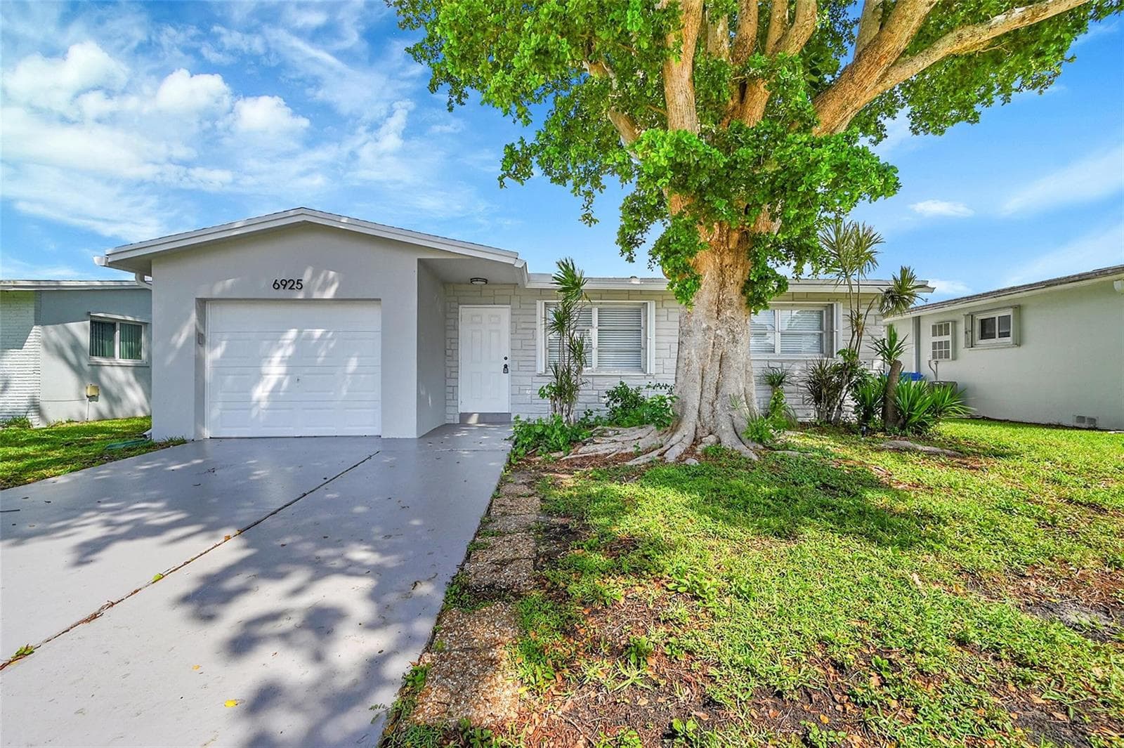 6925 NW 11th Street, Margate, FL 33063 photo 2
