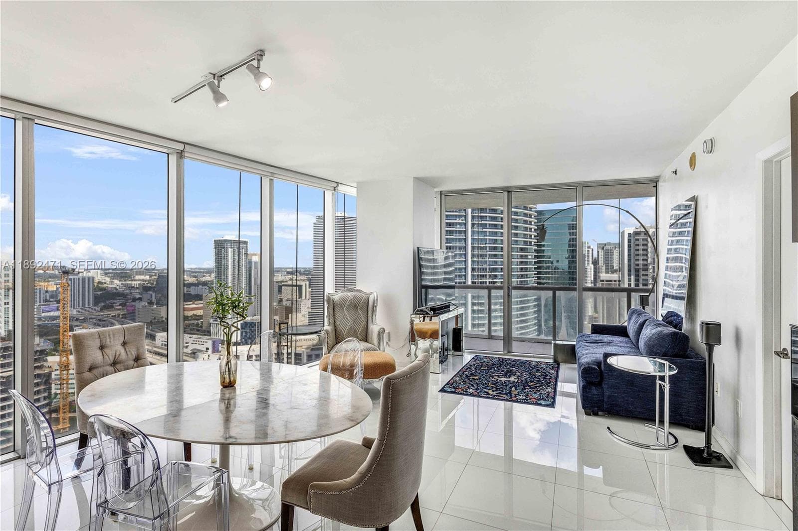 475 Brickell Ave # 4015, Miami, FL 33131 photo 2