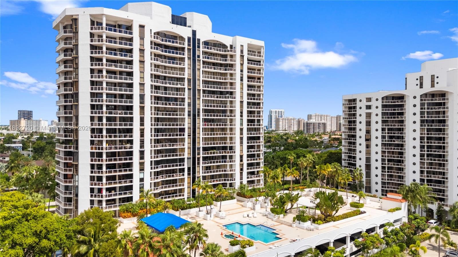 3598 Yacht Club Dr # 1004, Aventura, FL 33180 photo 2