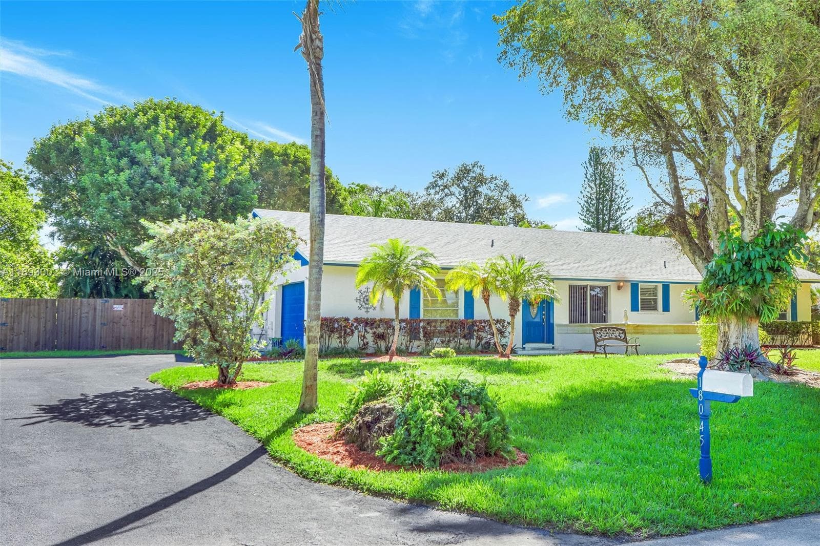 18045 SW 87th Ct, Palmetto Bay, FL 33157 photo 2