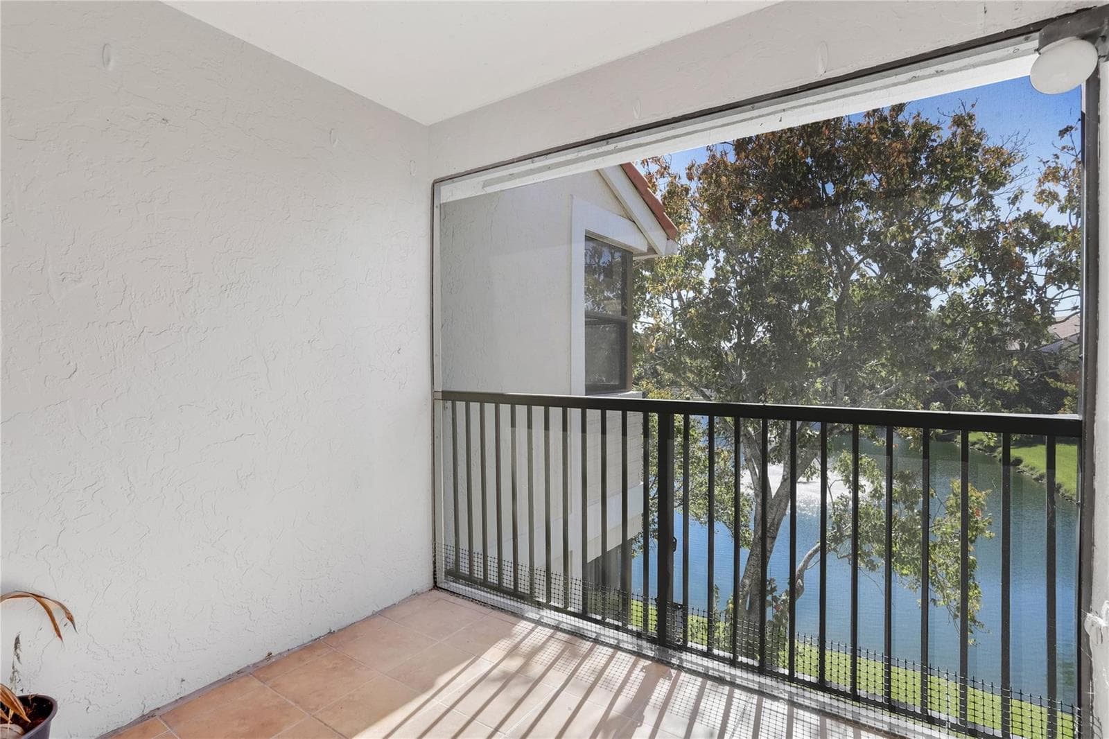 10131 W Sunrise Boulevard # 306, Plantation, FL 33322 photo 2