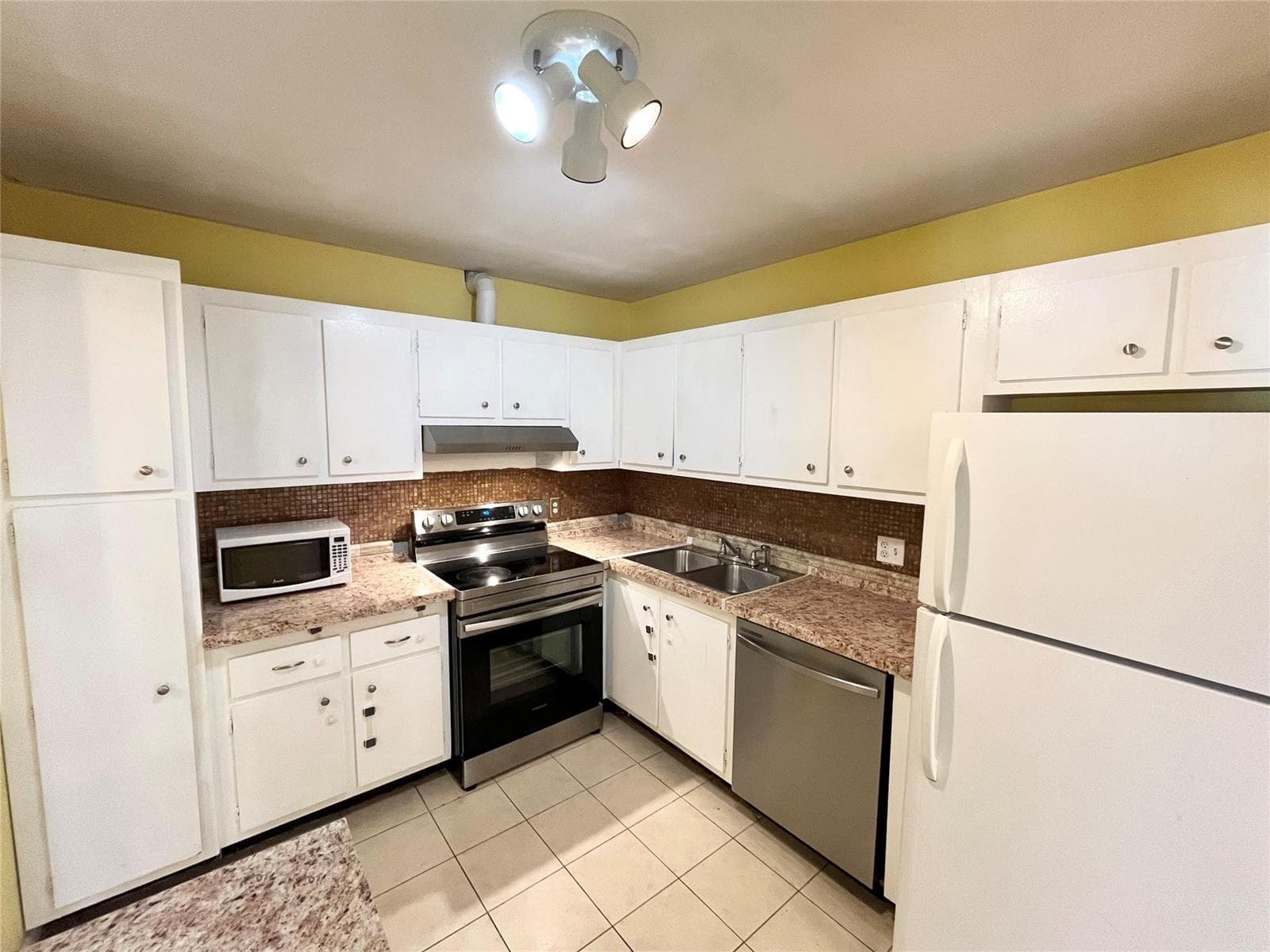 700 SE 2nd Avenue # 416, Deerfield Beach, FL 33441 photo 5