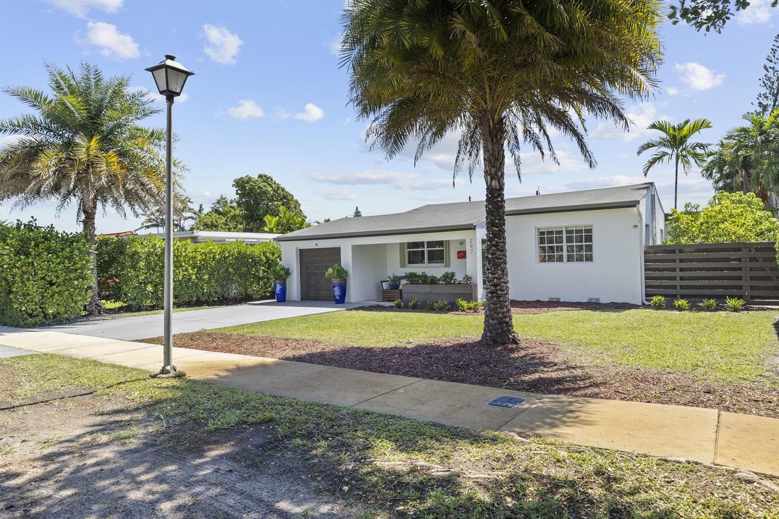 297 Minola Drive, Miami Springs, FL 33166 photo 4