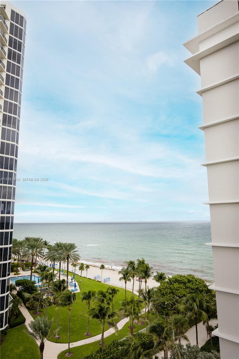 19201 Collins Ave # 720, Sunny Isles Beach, FL 33160 photo 2