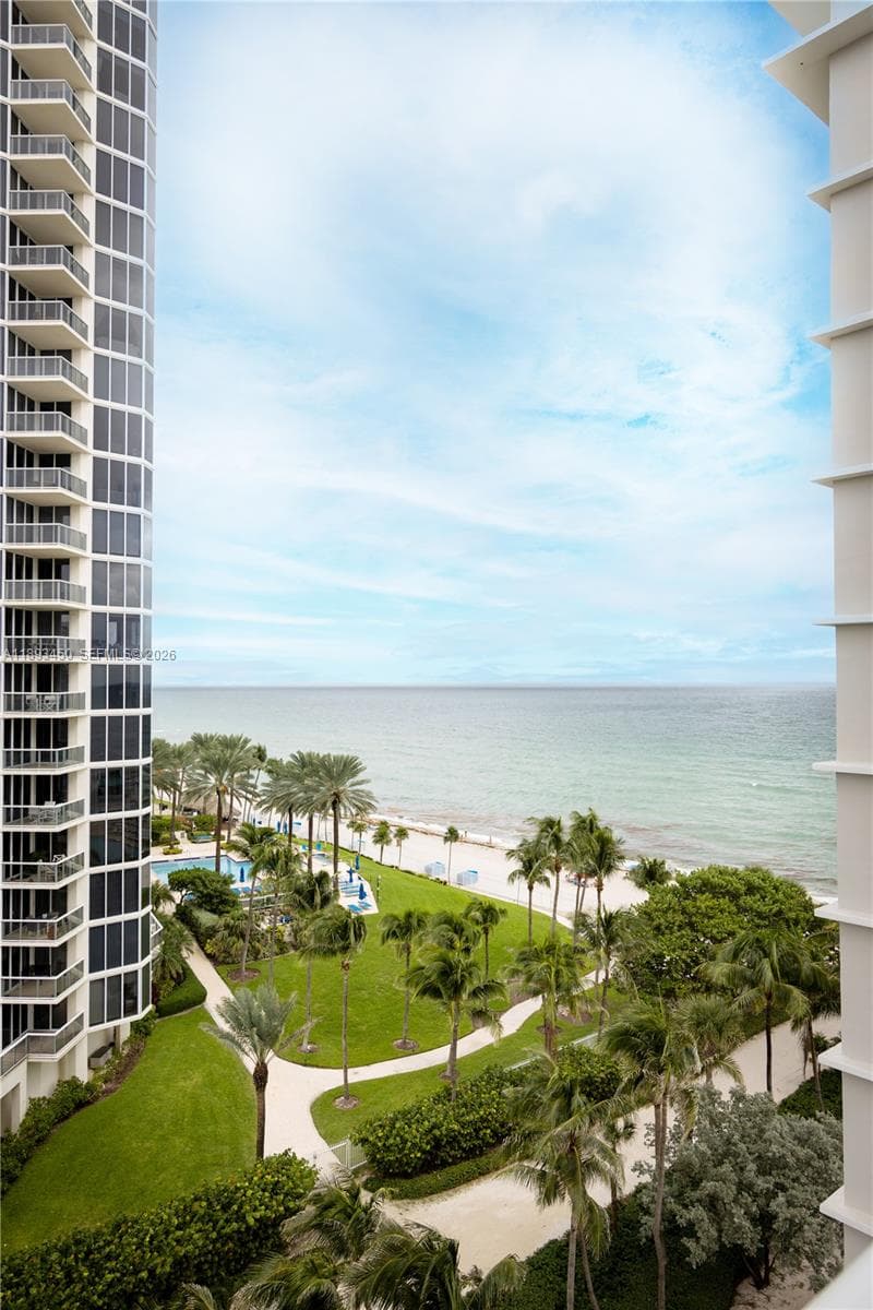 19201 Collins Ave # 720, Sunny Isles Beach, FL 33160 photo 3