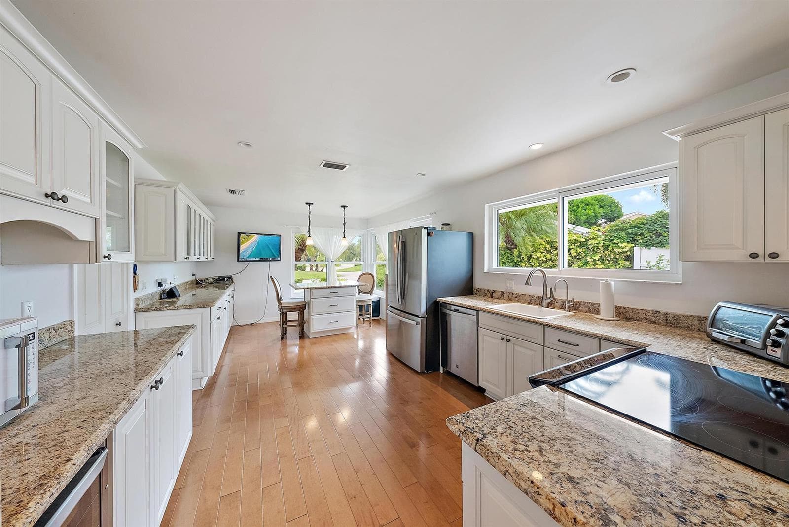 6642 S Pine Court, Palm Beach Gardens, FL 33418 photo 4