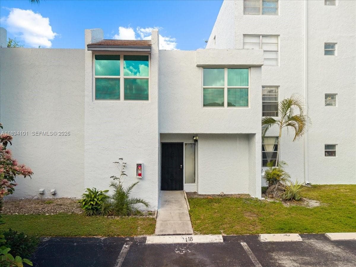 9450 Live Oak Pl # 109, Davie, FL 33324 photo 2