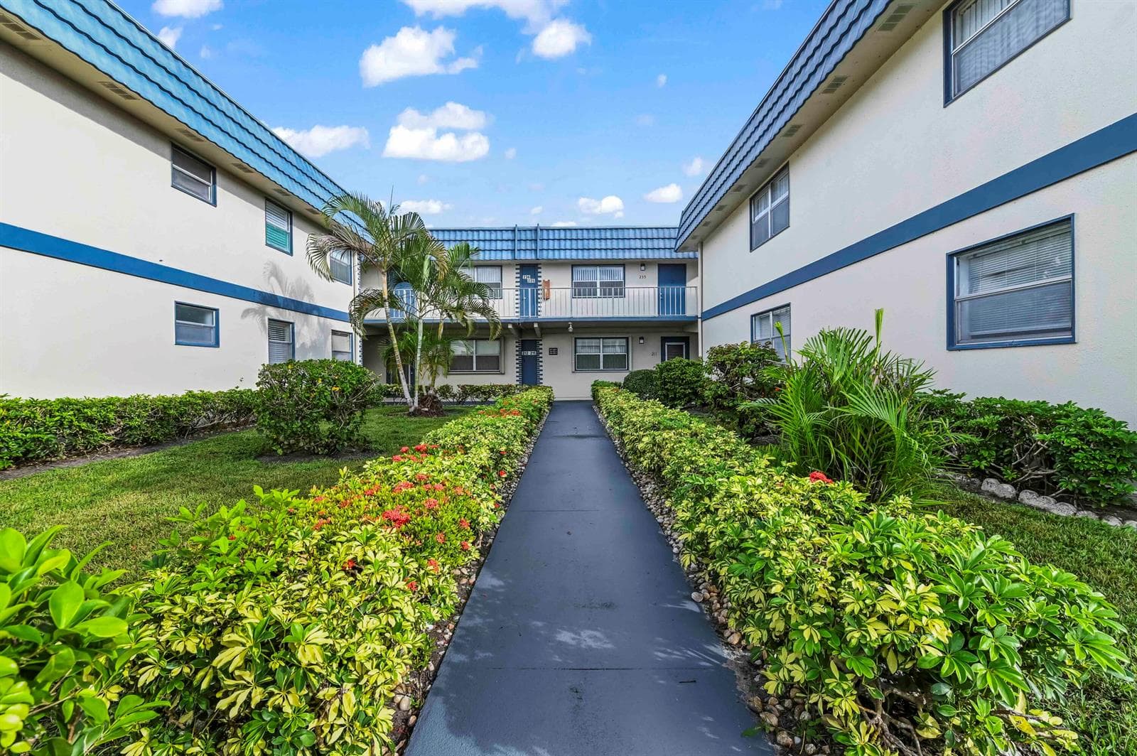 213 Brittany # E, Delray Beach, FL 33446 photo 2