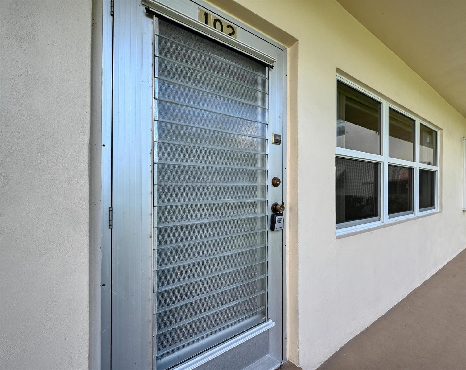 102 Coventry E # 102, West Palm Beach, FL 33417 photo 2