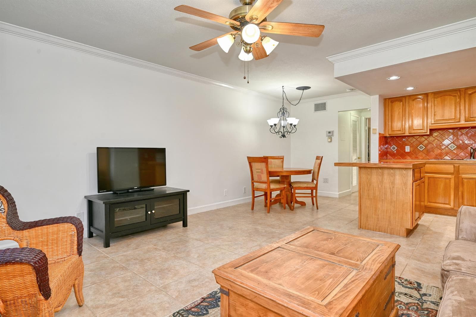 102 Coventry E # 102, West Palm Beach, FL 33417 photo 4