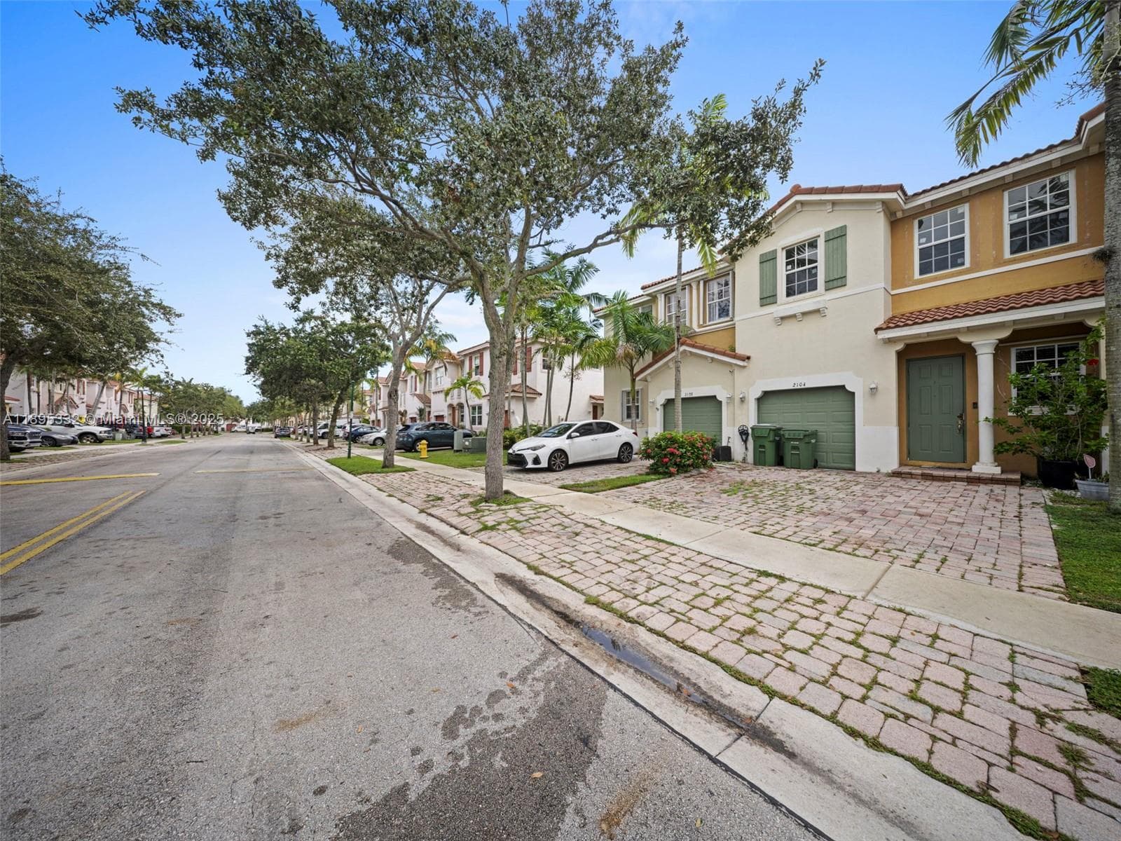 2104 NE 3rd Ct, Homestead, FL 33033 photo 3