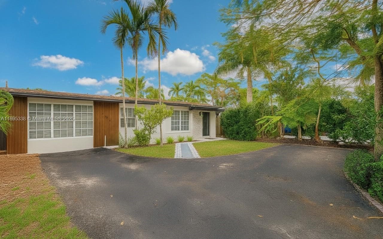 1399 NE 38th St, Oakland Park, FL 33334 photo 2