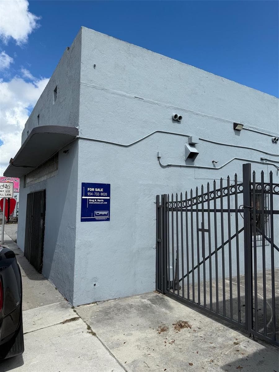 6815 NW 7th Avenue, Miami, FL 33150 photo 2