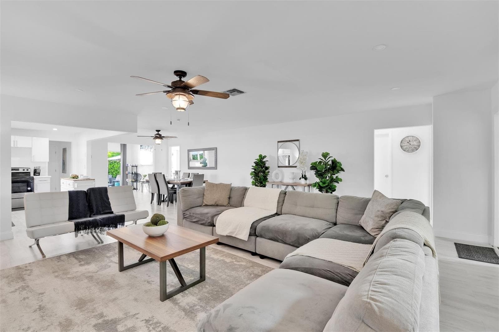 214 SE 6th Street, Dania Beach, FL 33004 photo 2