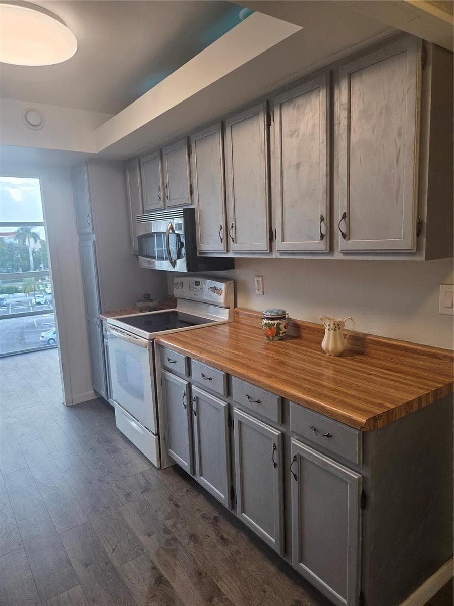 801 Three Islands Boulevard # 409, Hallandale Beach, FL 33009 photo 2