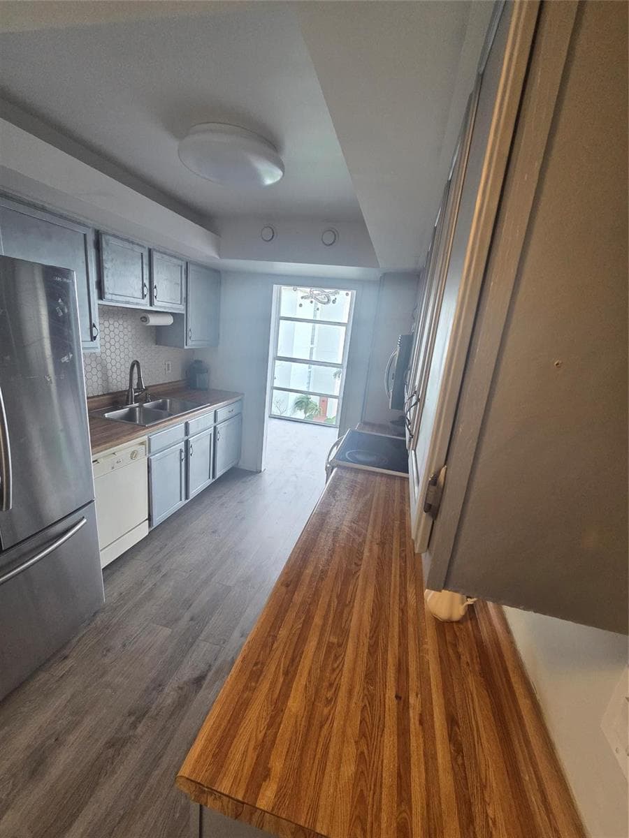 801 Three Islands Boulevard # 409, Hallandale Beach, FL 33009 photo 3