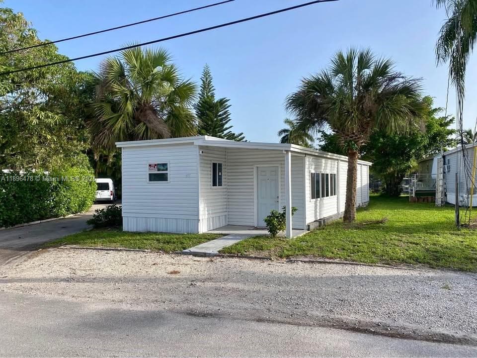 877 NE 63rd St, Fort Lauderdale, FL 33334