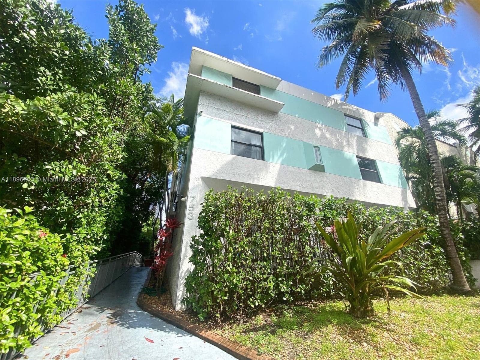 753 Michigan Ave # 2B, Miami Beach, FL 33139