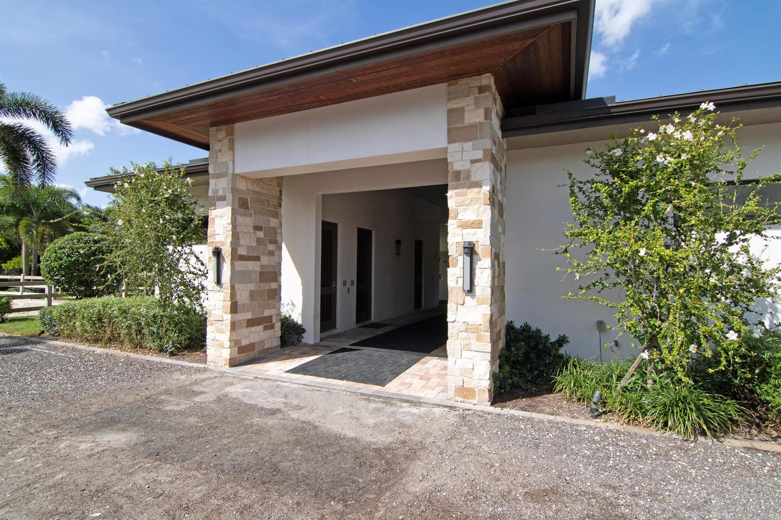 2022 Appaloosa Trail, Wellington, FL 33414 photo 4
