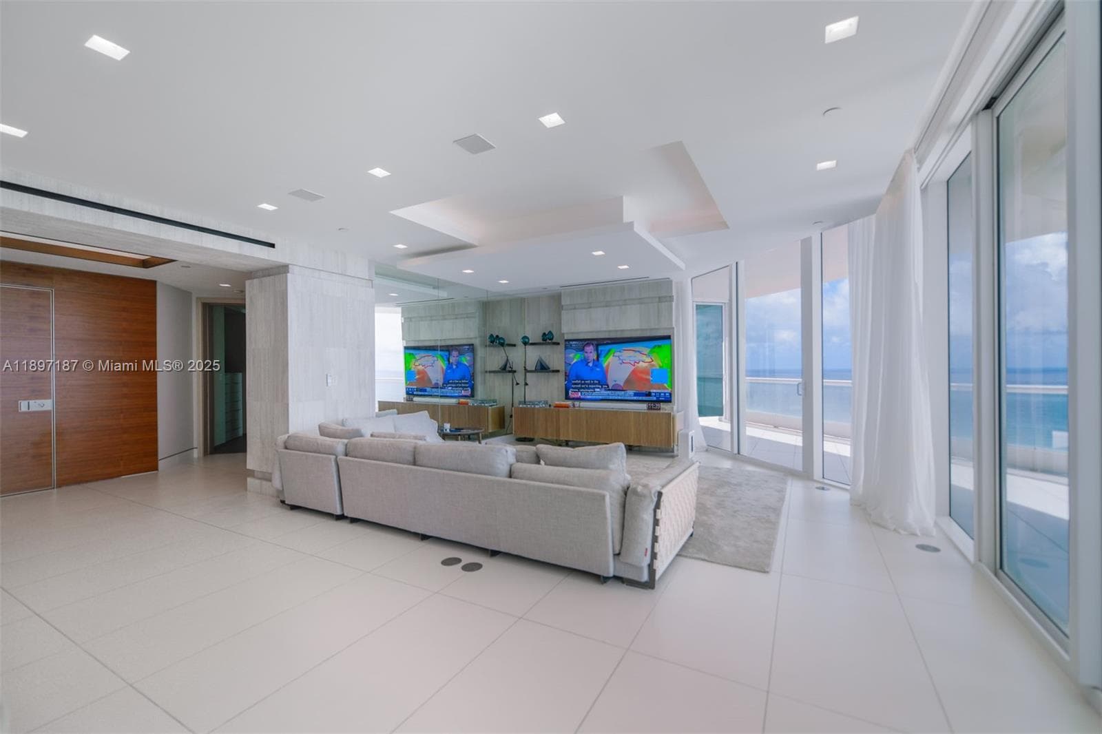 16047 Collins Ave # 3204, Sunny Isles Beach, FL 33160 photo 4