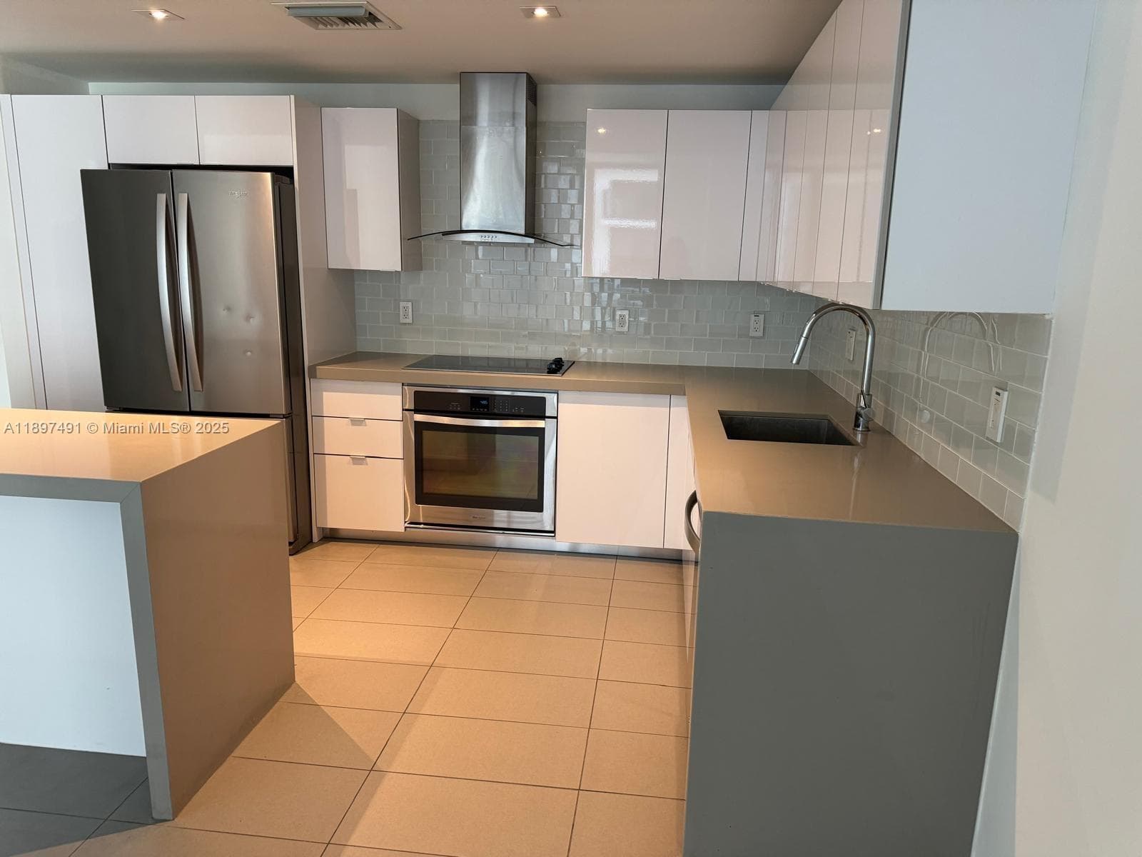 1600 NE 1st Ave # 2217, Miami, FL 33132 photo 3