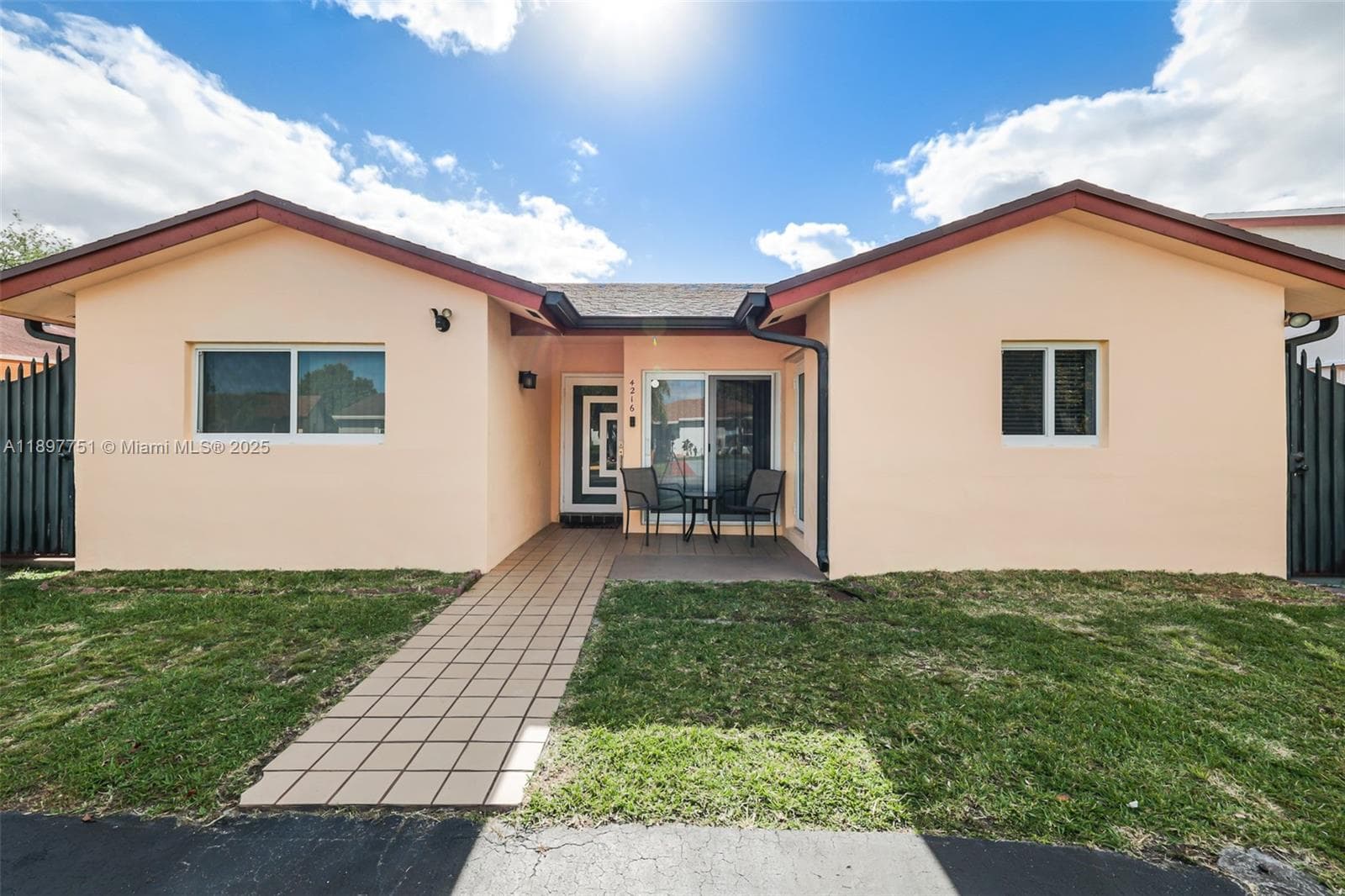 4216 SW 138th Ct, Miami, FL 33175 photo 2
