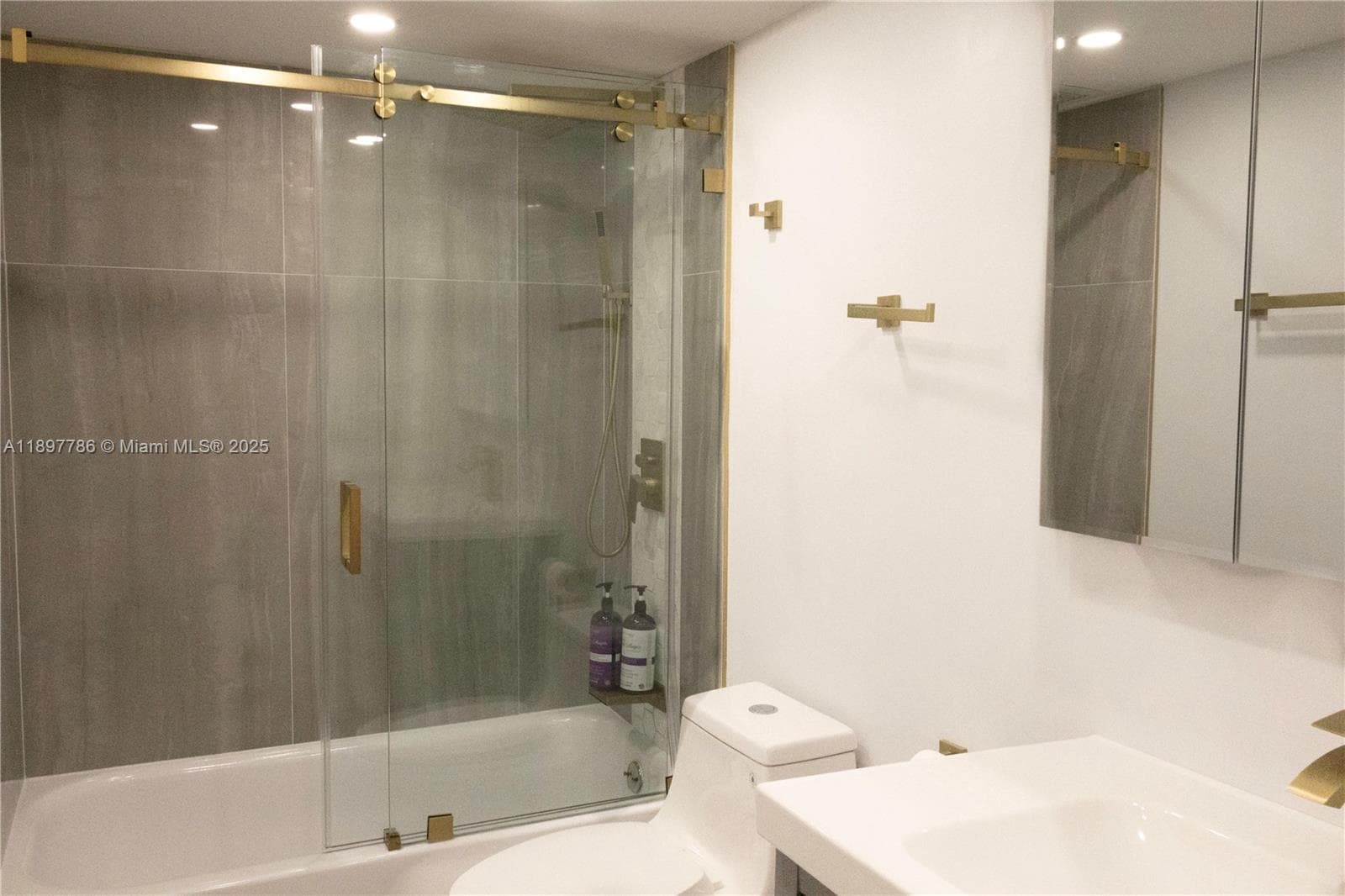 5005 Collins Ave # 1523, Miami Beach, FL 33140 photo 4