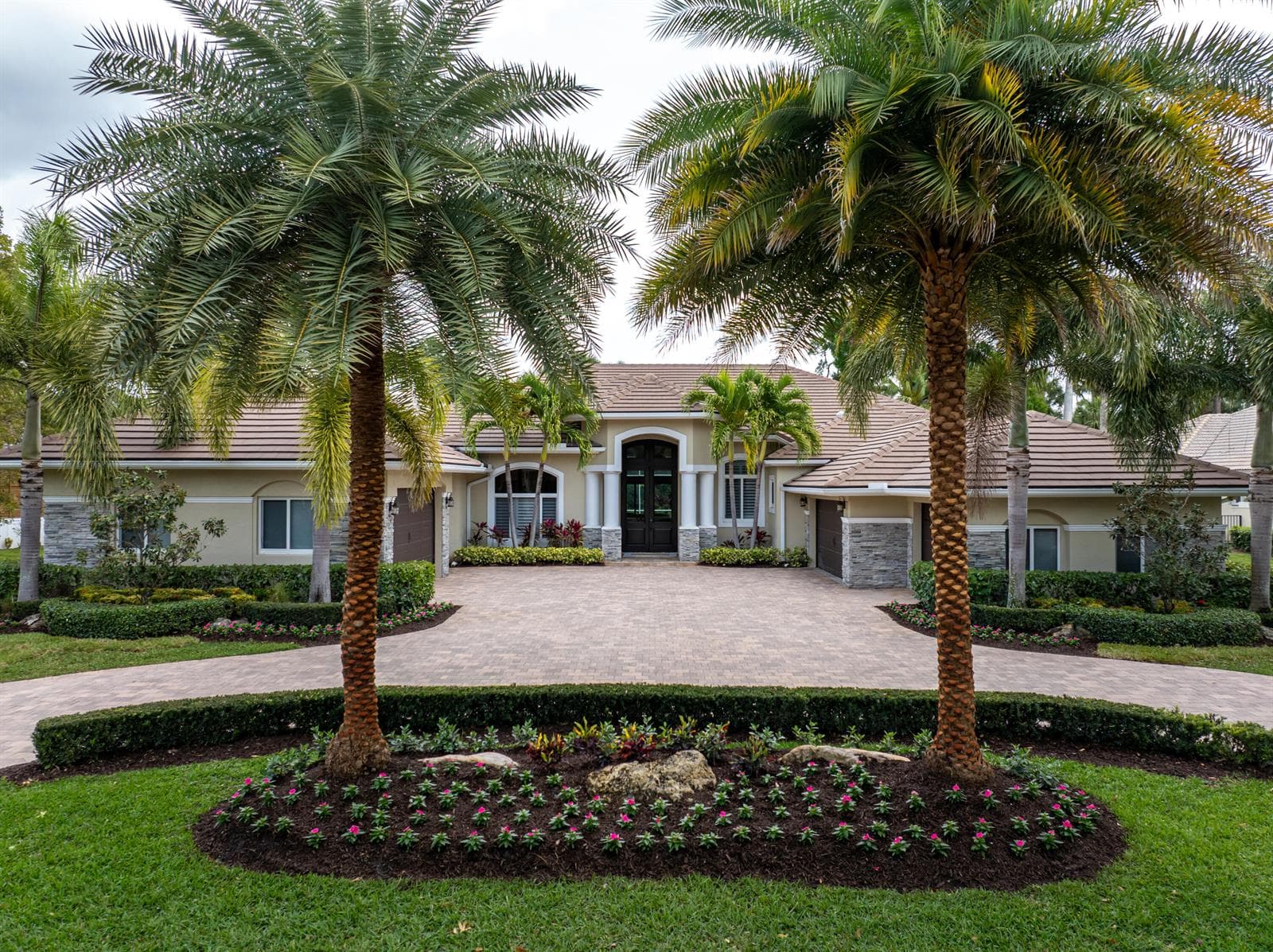 1209 Breakers West Boulevard, West Palm Beach, FL 33411 photo 2