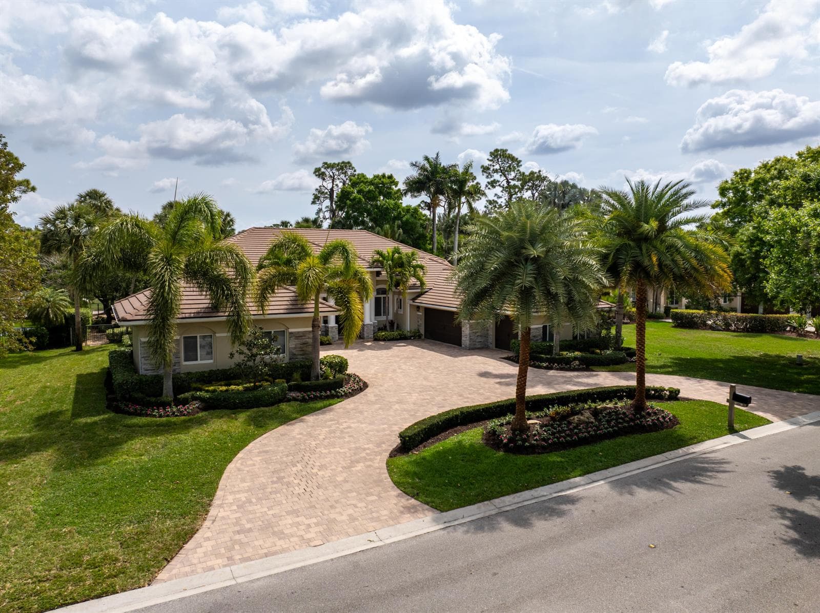 1209 Breakers West Boulevard, West Palm Beach, FL 33411 photo 3