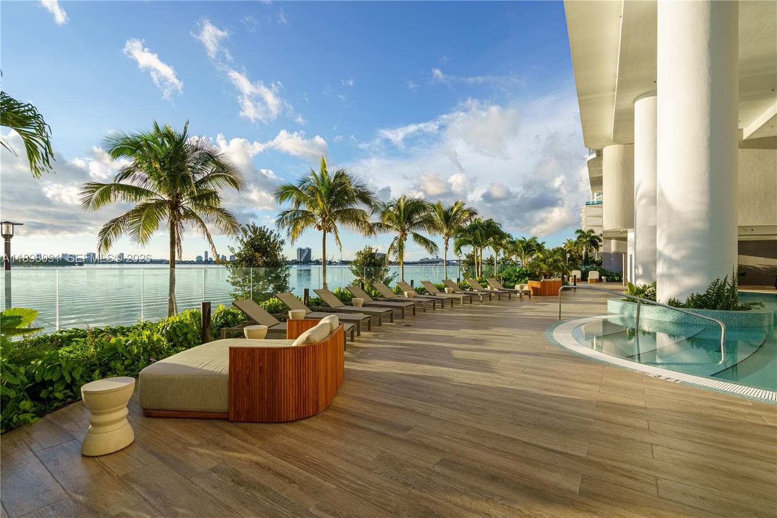 700 NE 24th St # 4002, Miami, FL 33137 photo 3