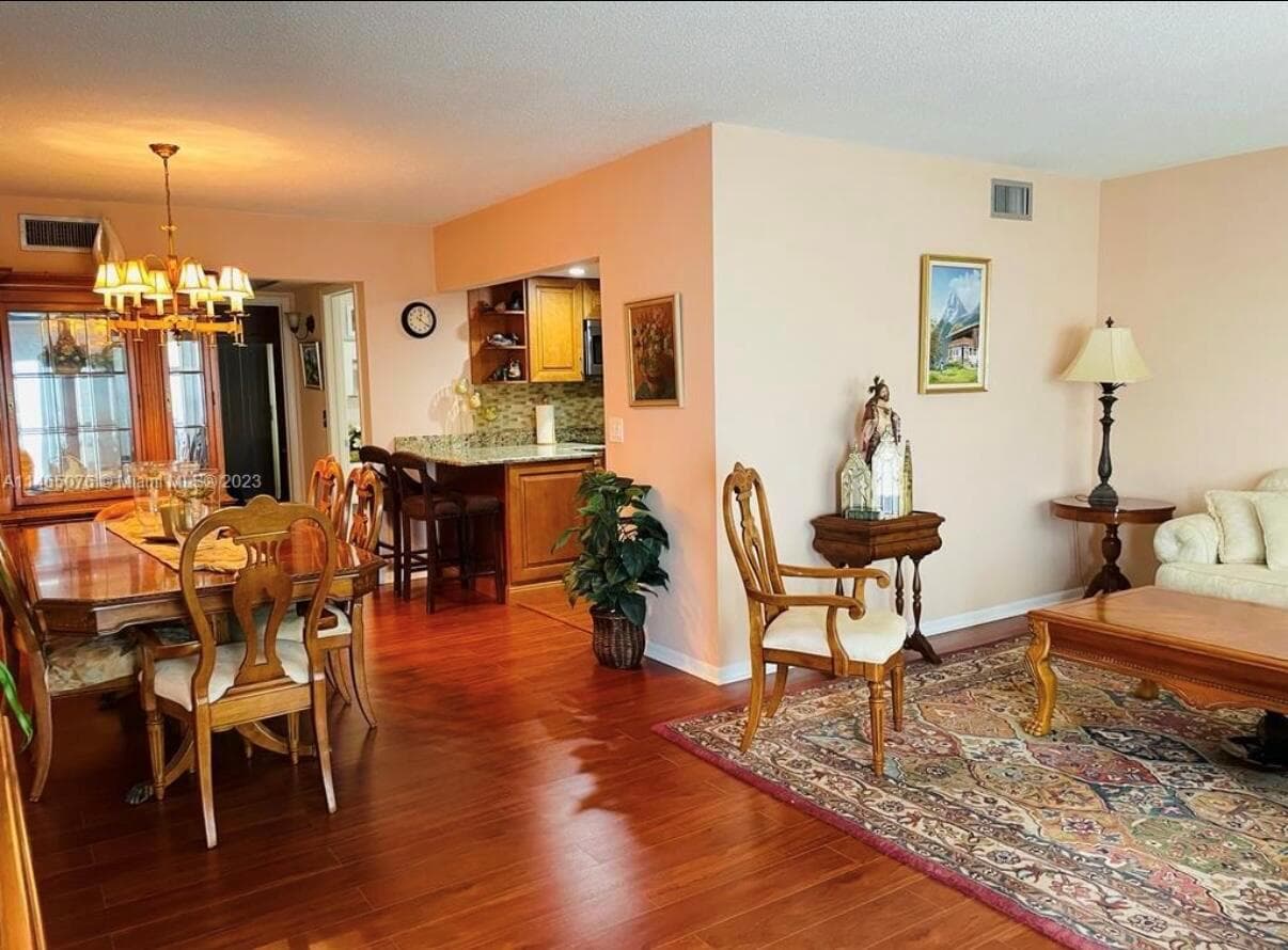 308 Wellington D, West Palm Beach, FL 33417 photo 2