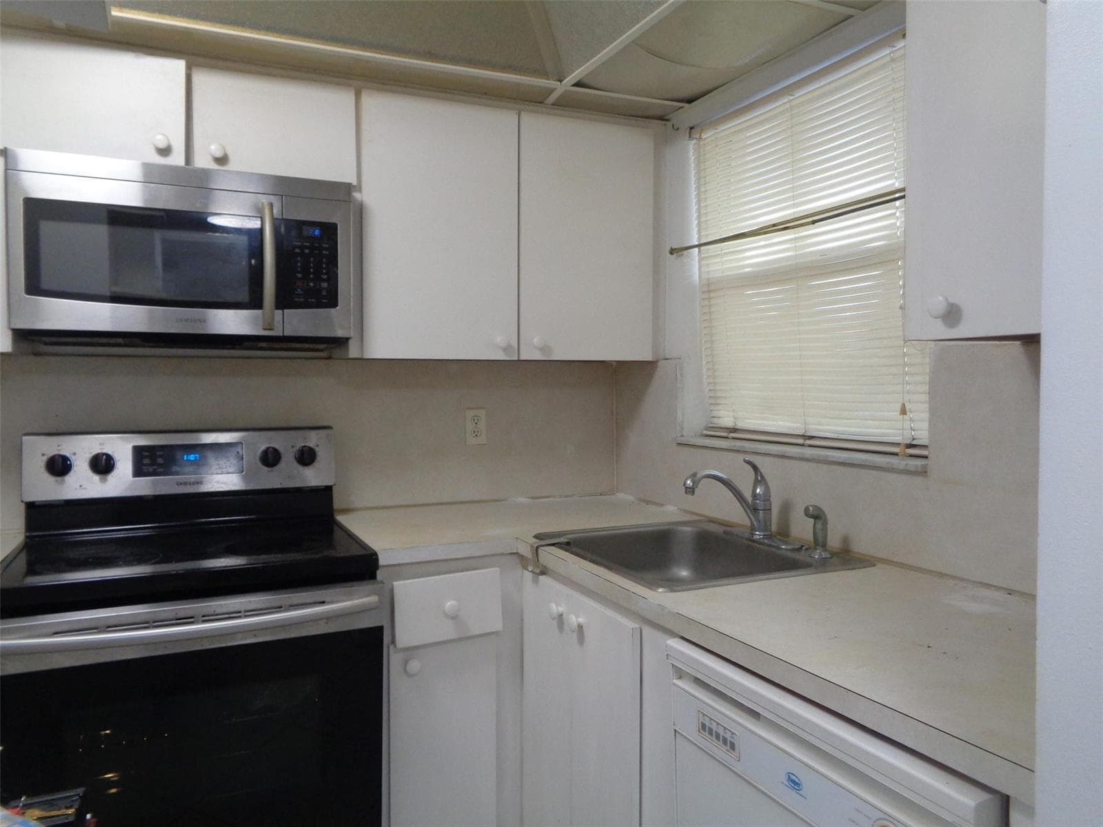2831 E Sunrise Lakes Drive # 209, Sunrise, FL 33322 photo 3