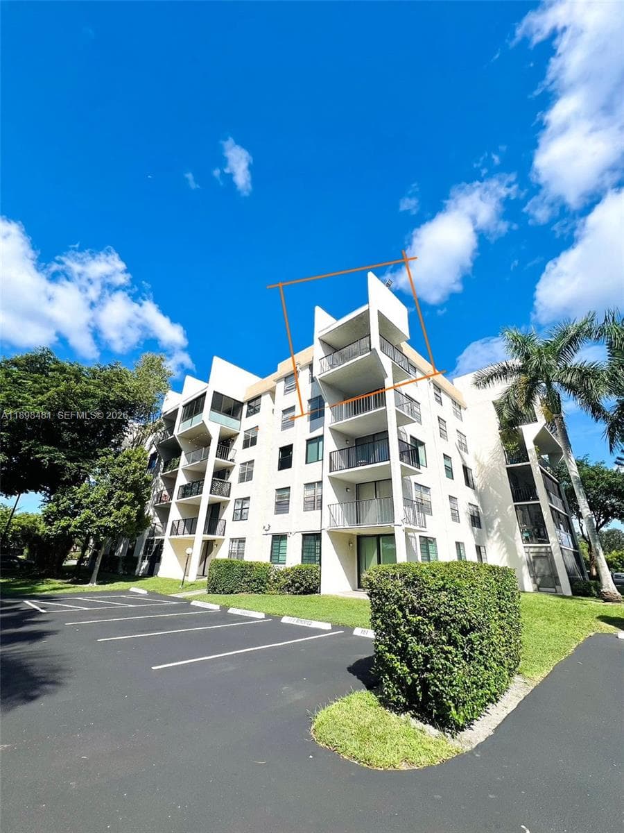 6190 Woodlands Blvd # 517, Tamarac, FL 33319 photo 3