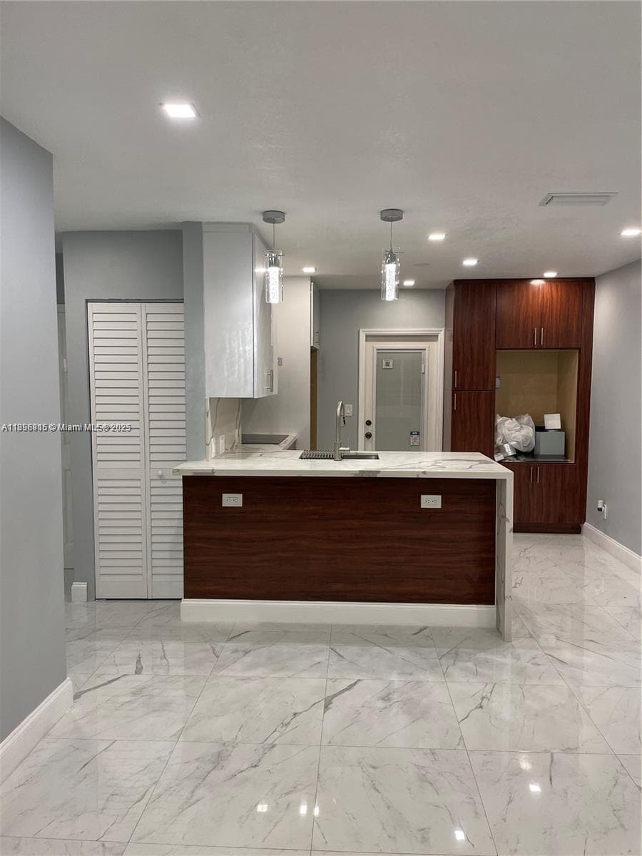1230 NE 148th St, Miami, FL 33161 photo 2