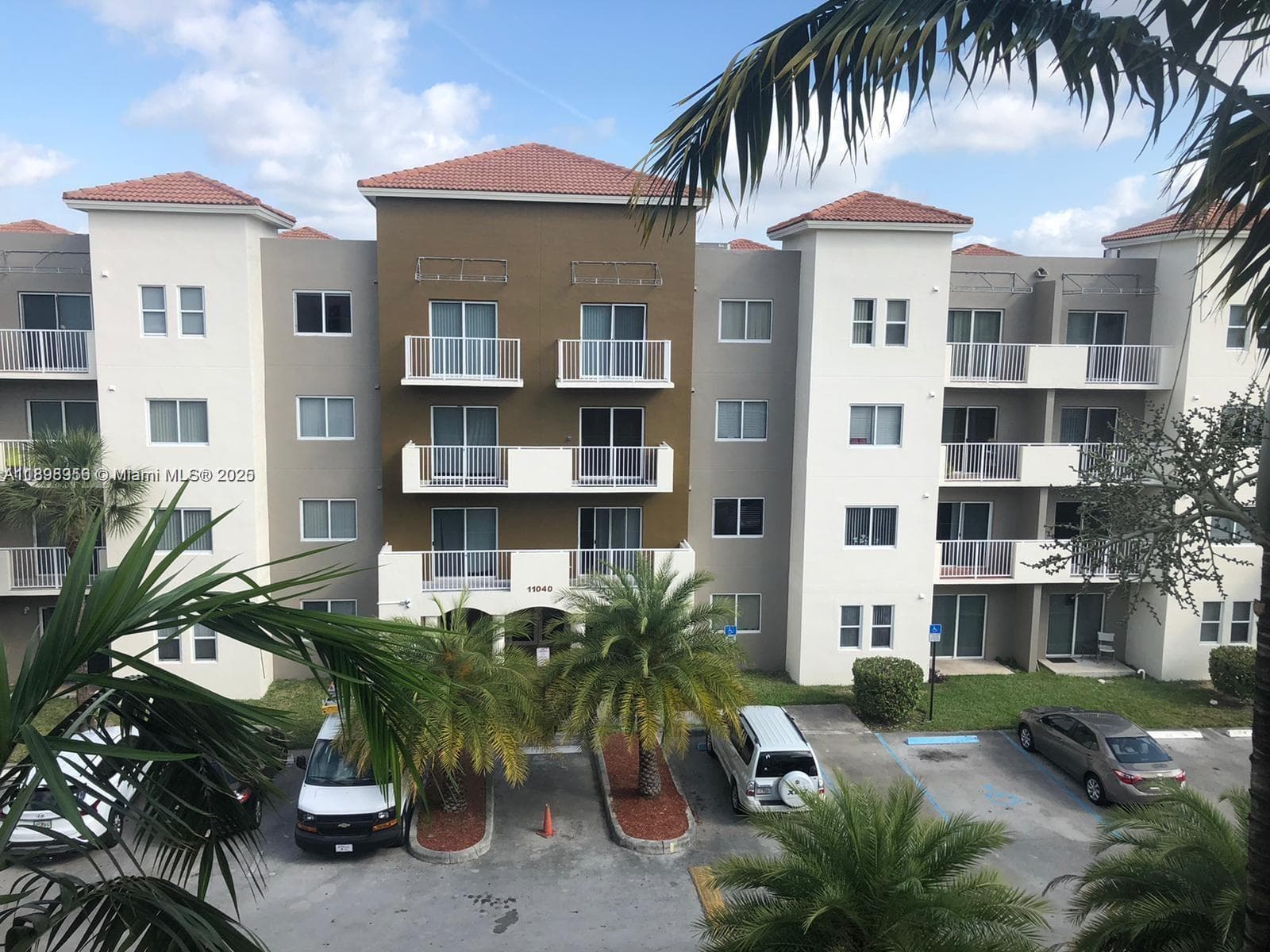 11040 SW 196th St # 211, Cutler Bay, FL 33157