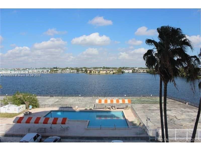 1351 NE Miami Gardens Dr # 1404E, Miami, FL 33179 photo 2