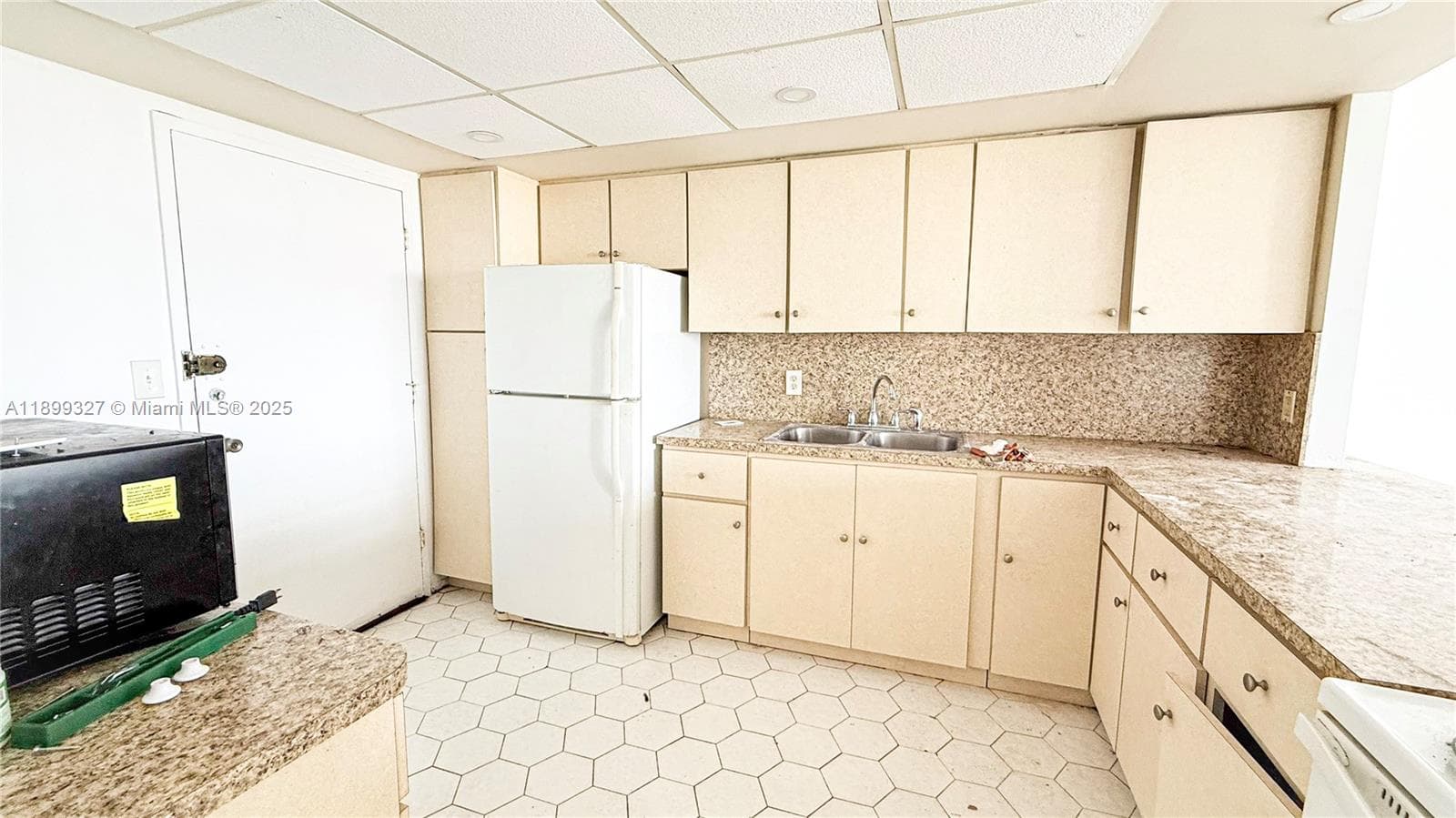 1351 NE Miami Gardens Dr # 1404E, Miami, FL 33179 photo 4