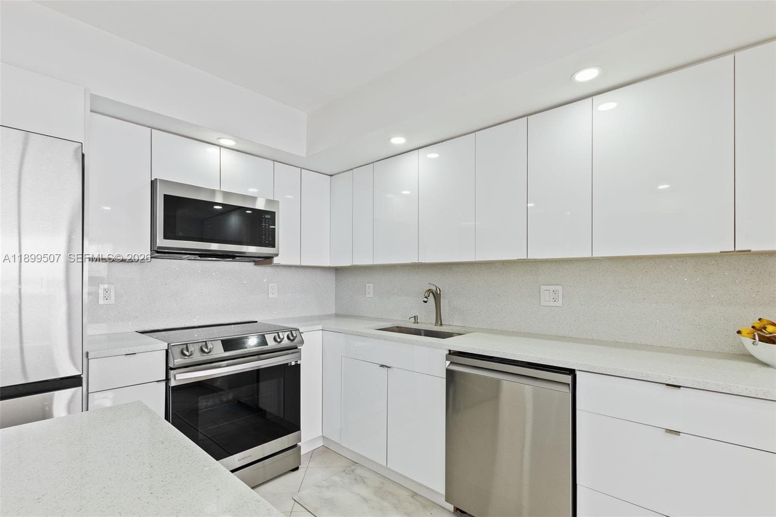 18021 Biscayne Blvd # 1003, Aventura, FL 33160 photo 2