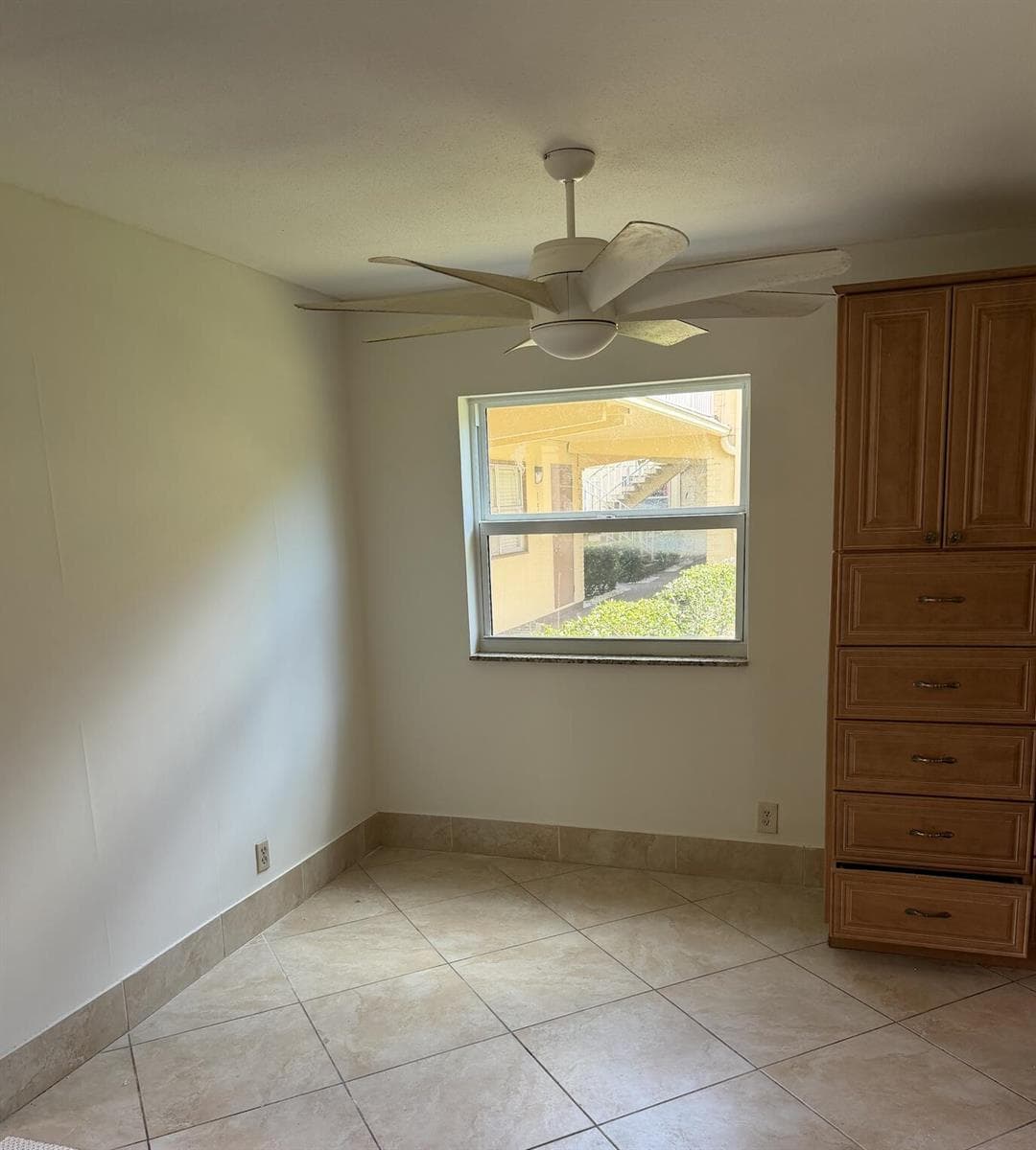 157 Saxony D, Delray Beach, FL 33446 photo 2