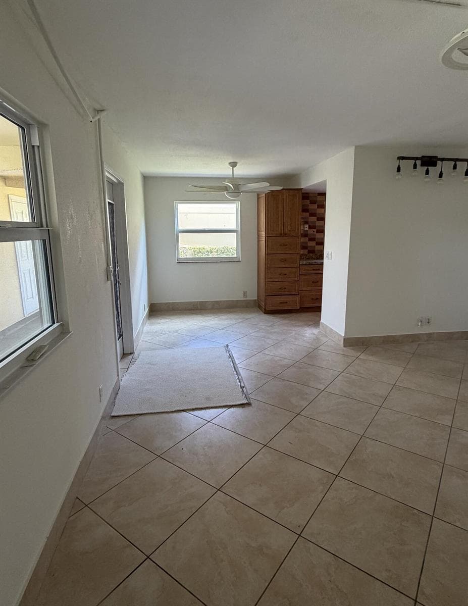 157 Saxony D, Delray Beach, FL 33446 photo 5