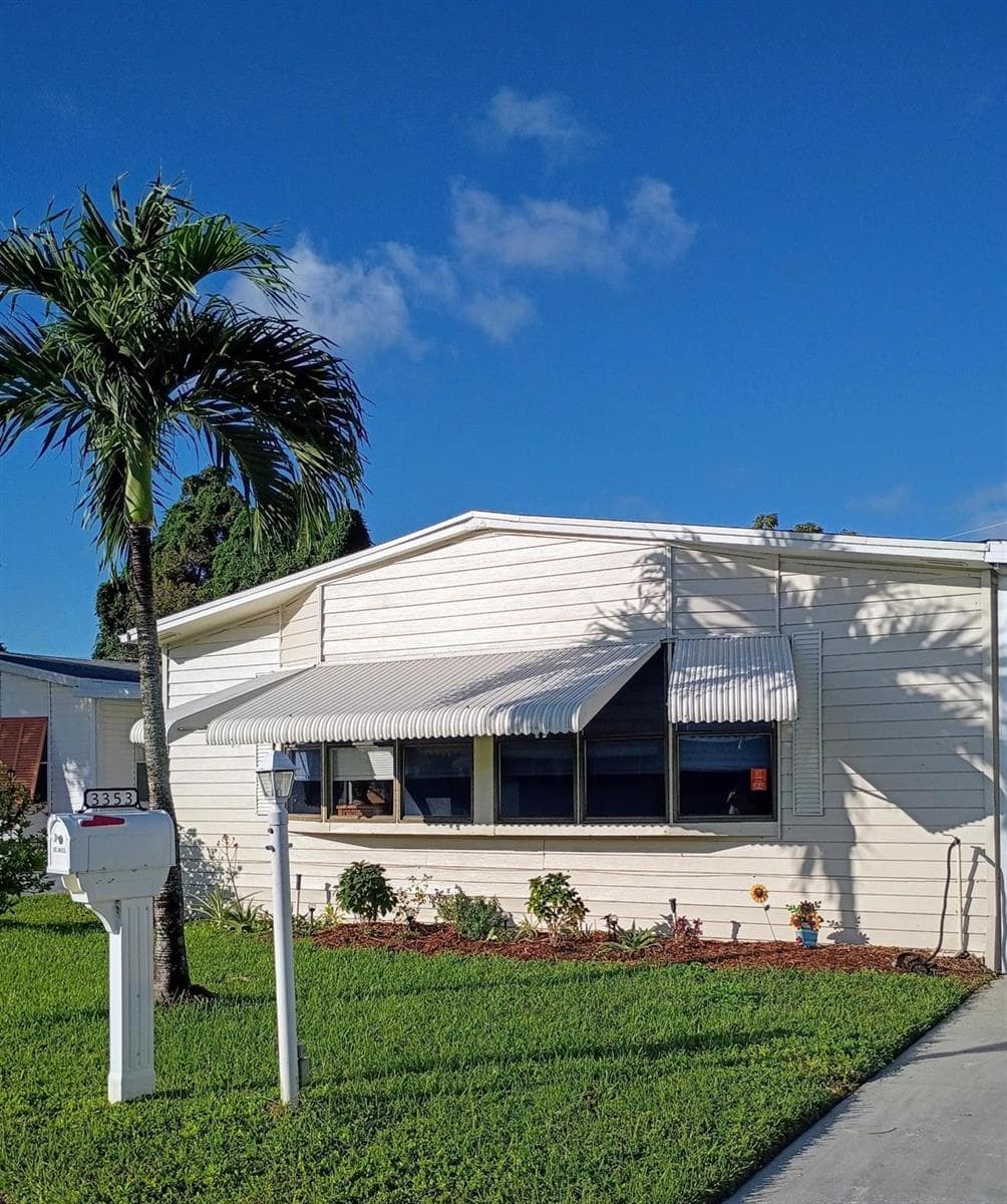 3353 Lake Overlook Place, Lantana, FL 33462 photo 3