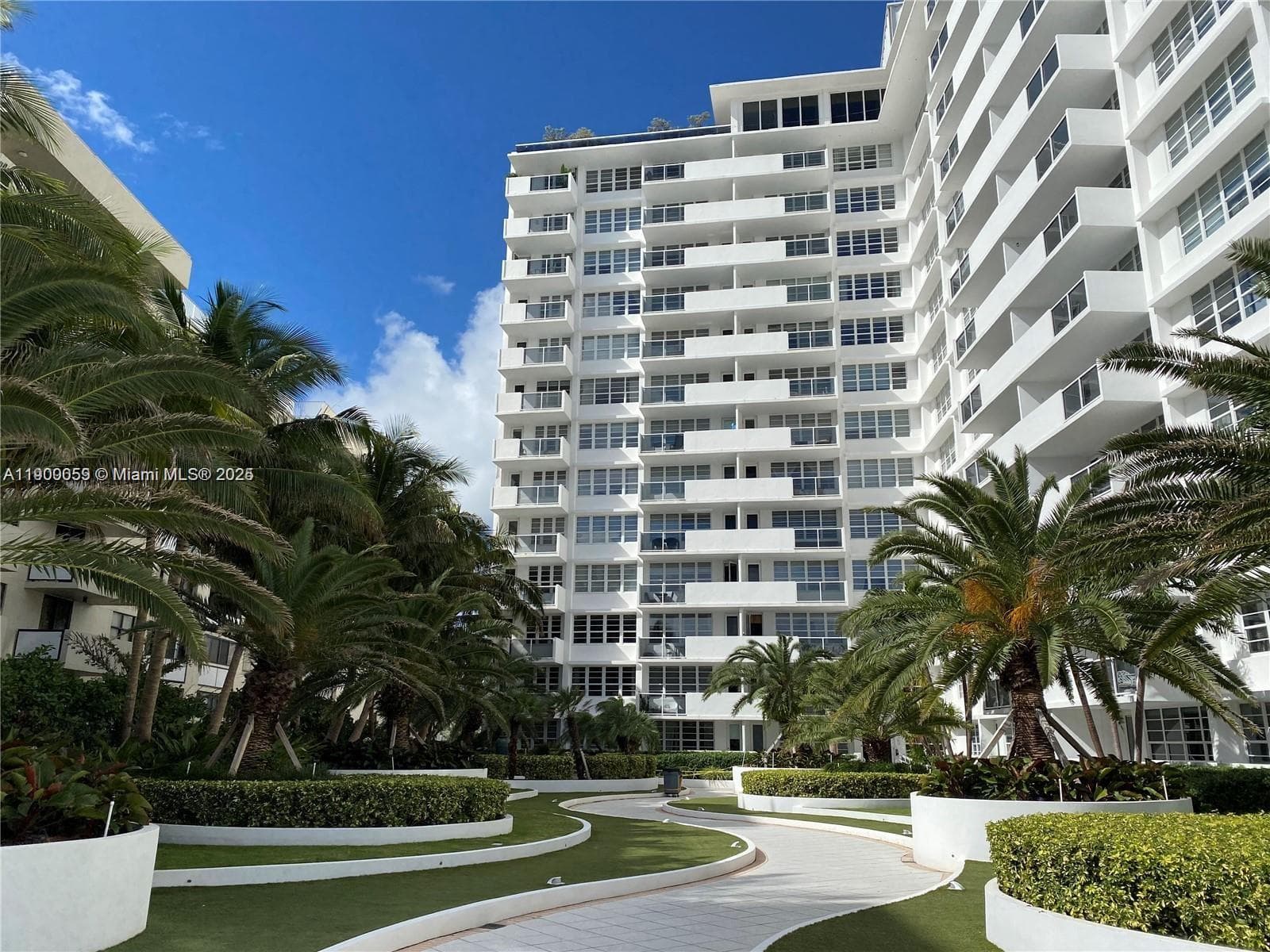 100 Lincoln Rd # 607, Miami Beach, FL 33139 photo 2